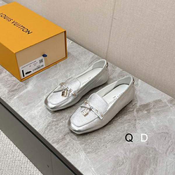 Picture of Louis Vuitton Shoes _SKULVsz35-40GDT090312333